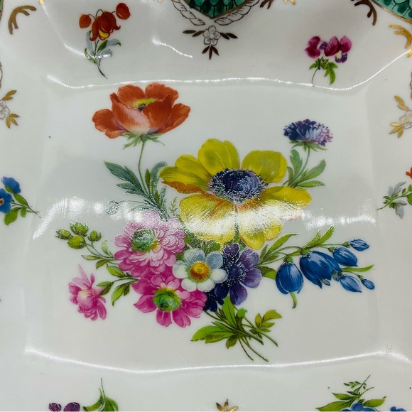 VTG Paris Royal Peint a La Main Porcelain Floral Scalloped Edge Bowl Dish 10”x7” - Picture 4 of 9